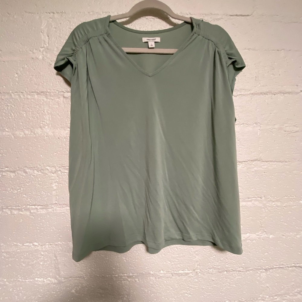 Mint Nine West Blouse Large